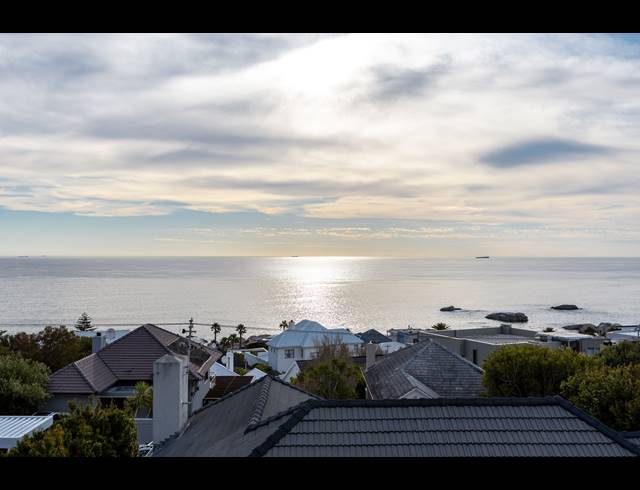 2 BEDROOM APARTMENT TO LET IN CAMPS BAY